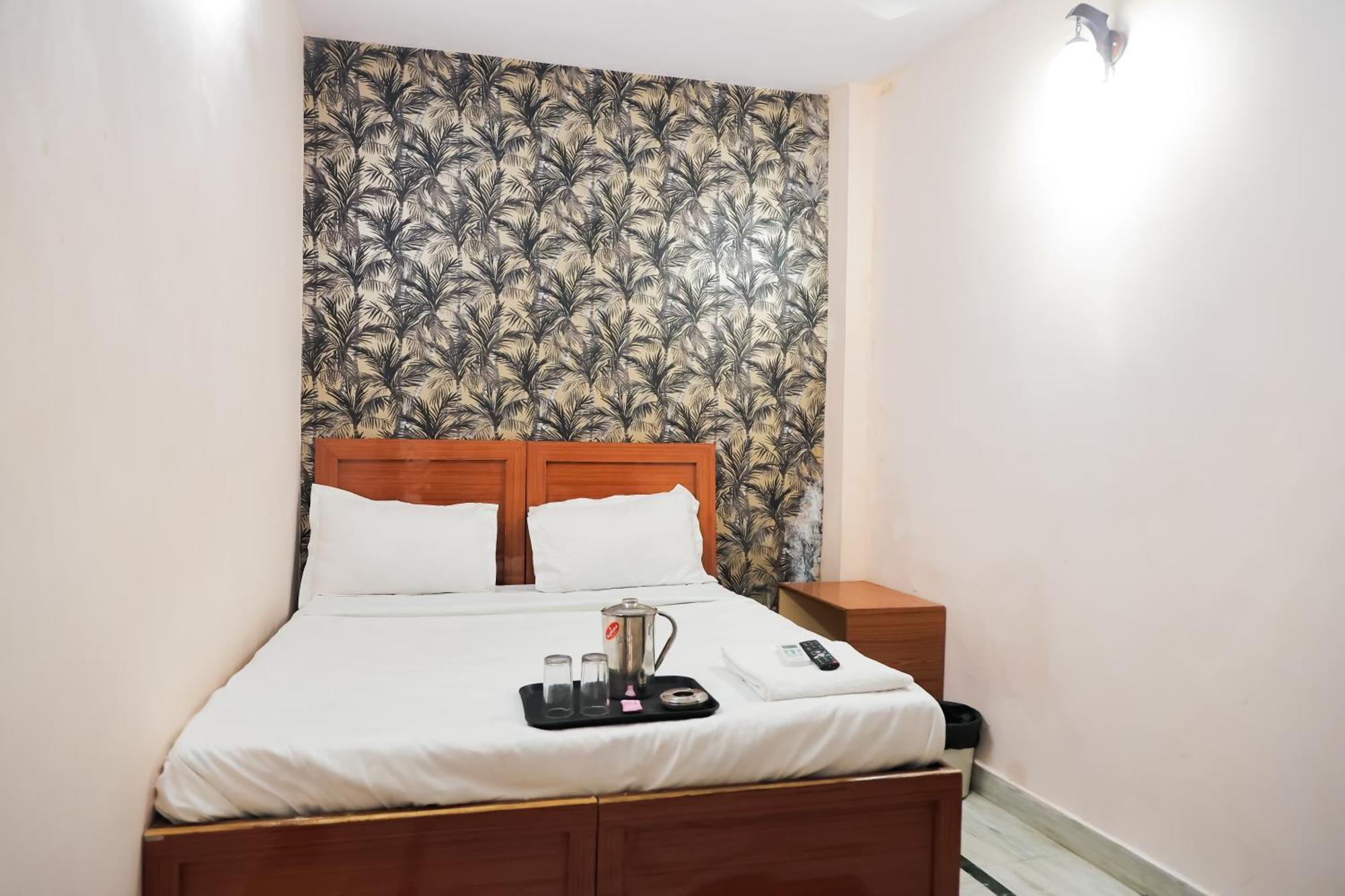 Mannat Stay Hotel - Laxmi Nagar นิวเดลี ภายนอก รูปภาพ