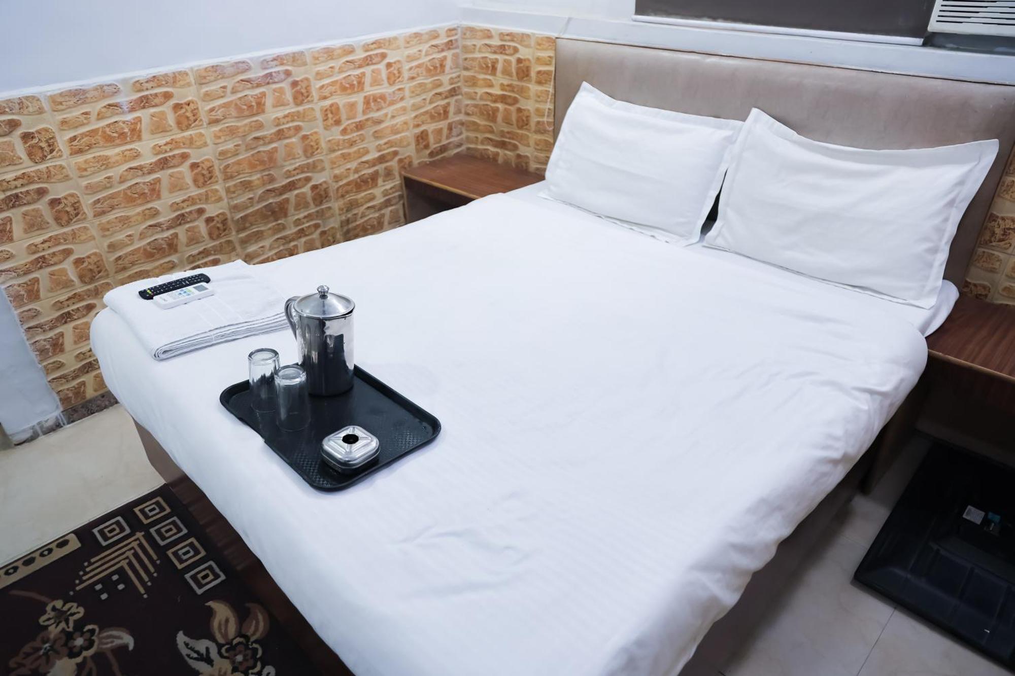 Mannat Stay Hotel - Laxmi Nagar นิวเดลี ภายนอก รูปภาพ