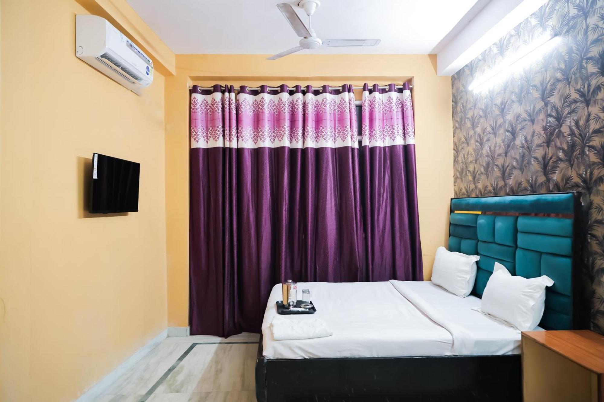 Mannat Stay Hotel - Laxmi Nagar นิวเดลี ภายนอก รูปภาพ