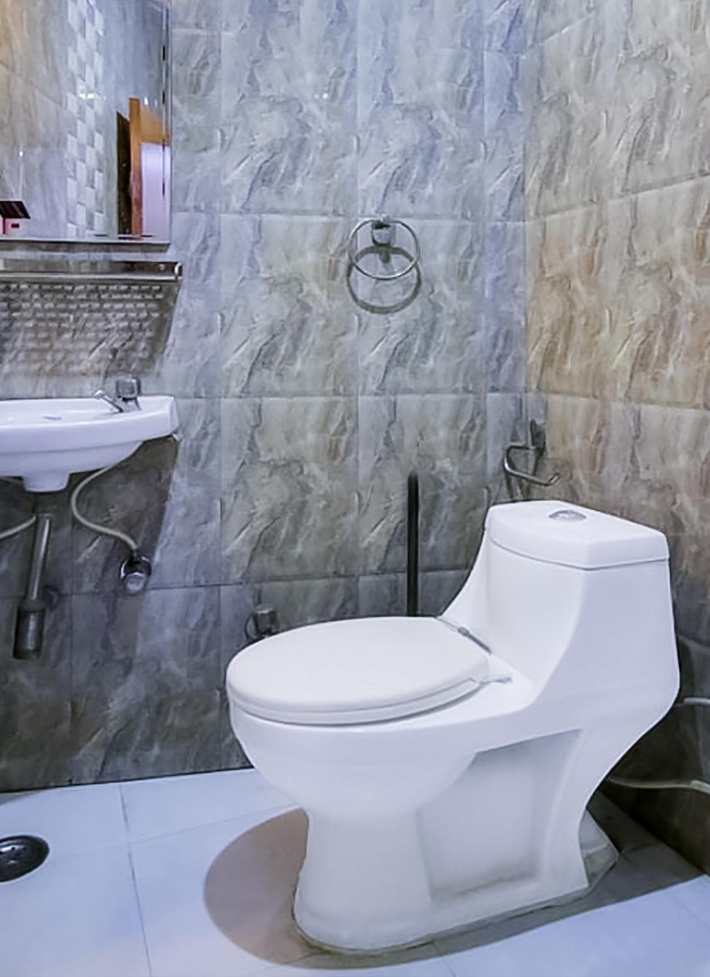 Mannat Stay Hotel - Laxmi Nagar นิวเดลี ภายนอก รูปภาพ